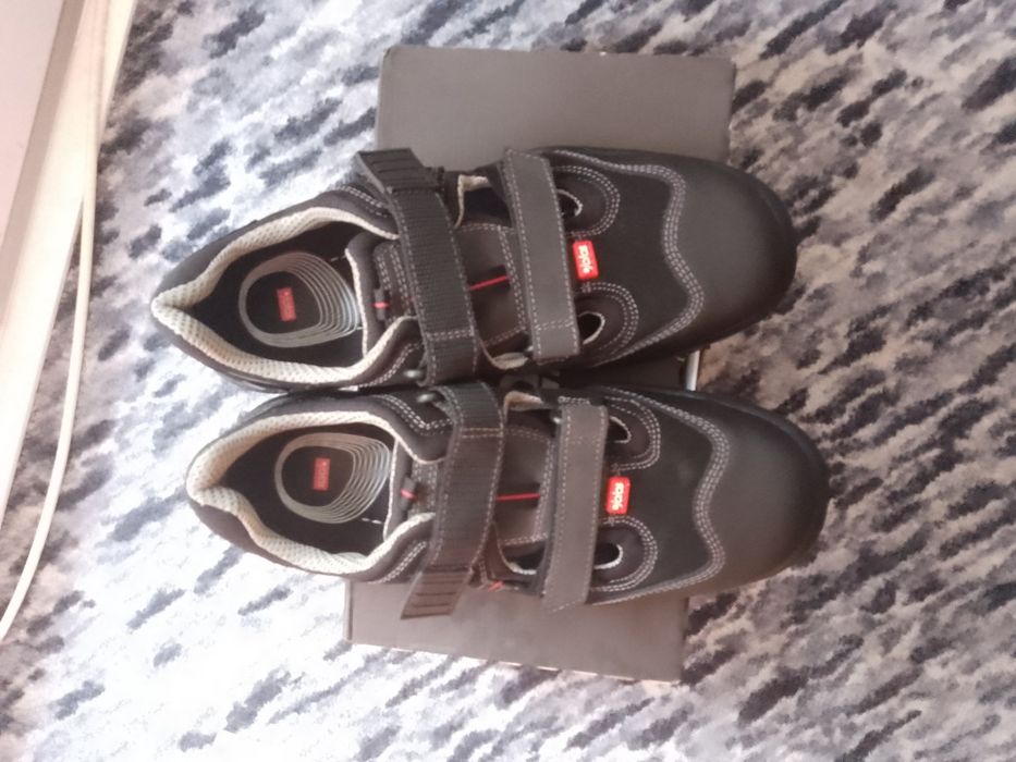 Sandały męskie. 42.