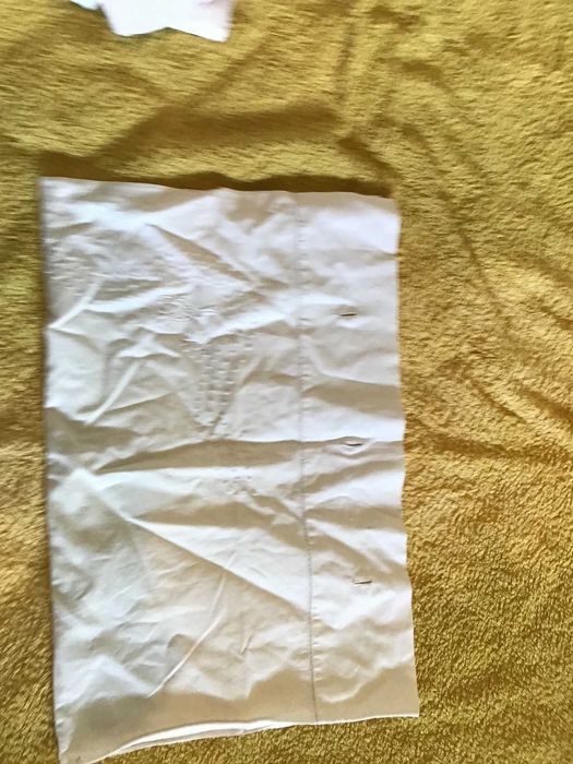 fronha branca antiga