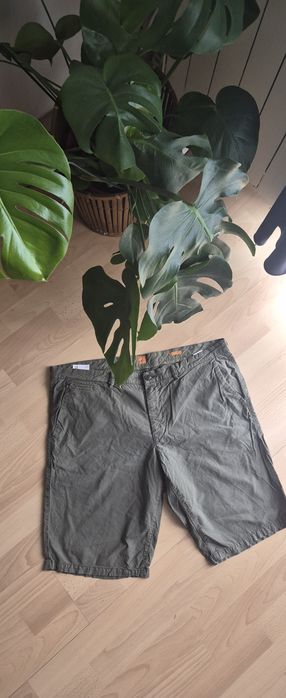 Hugo Boss 56 szorty bawełna