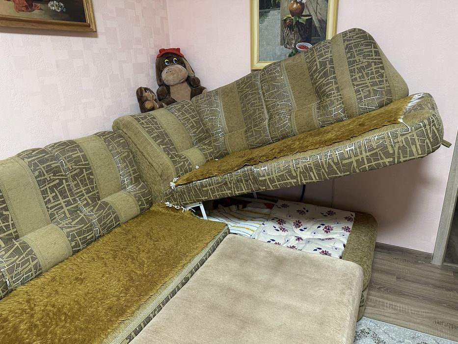 Діван кутовий (правий)+крісло