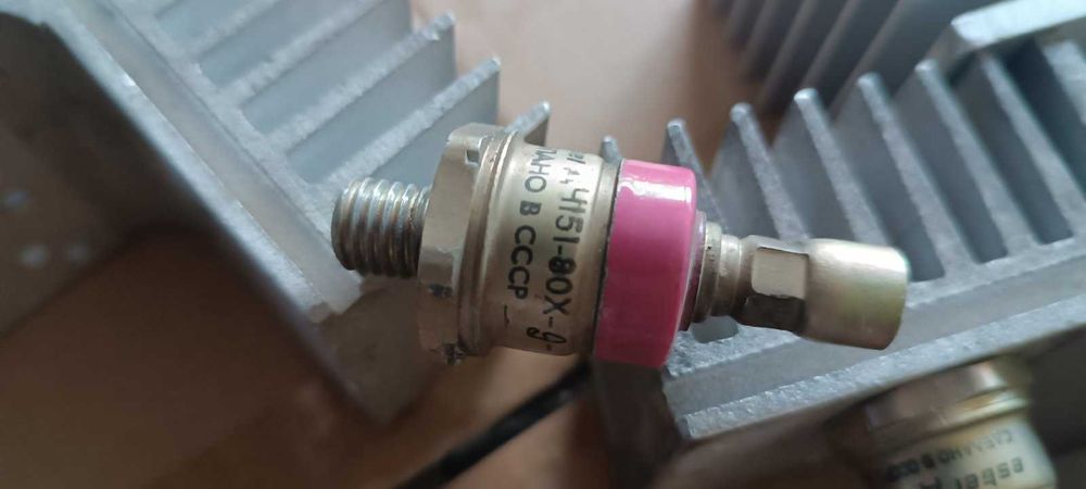 Диоды 80А с радиаторами.