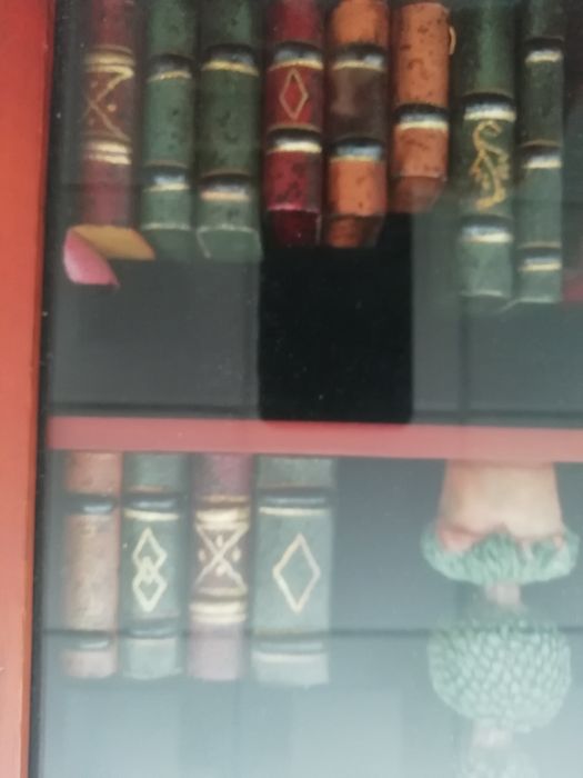 Caixa  decorativa com A 43 cm, L 32,5cm e prof 6,5 cm