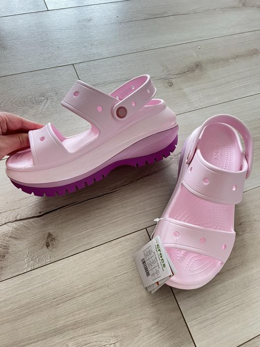Продам босоножки оригинальные Crocs