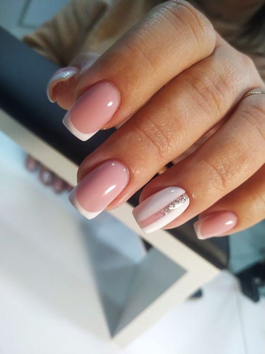 Манікюр педикюр нарощування нігтів Олександрія