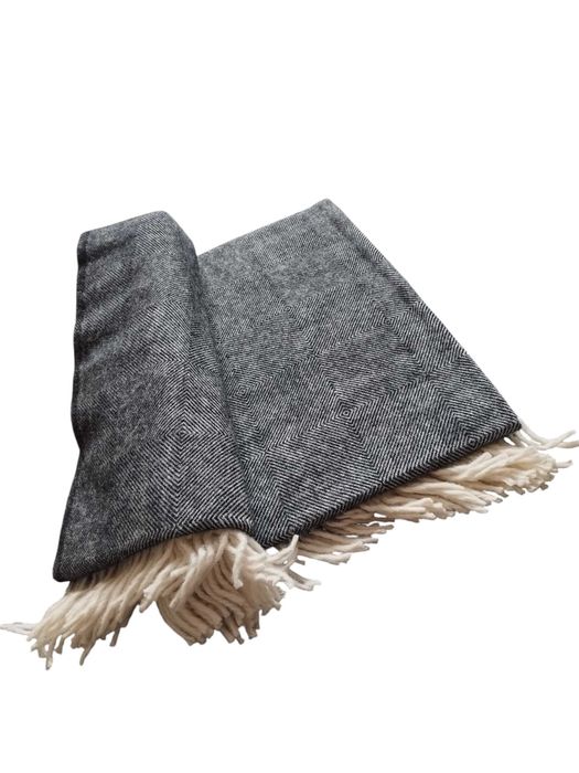 narzuta pled koc wełniany 100% wełna gramatura 380gr 160x200 polski