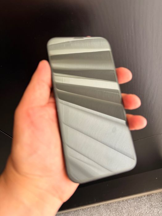 iPhone 16e como novo pouco uso