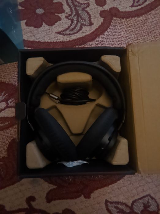 Навушники Philips SHP9500