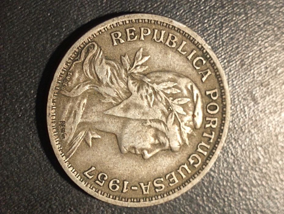 3 moedas de 50  centavos  - Portugal - 1959; 1958; 1957 - Soberbas