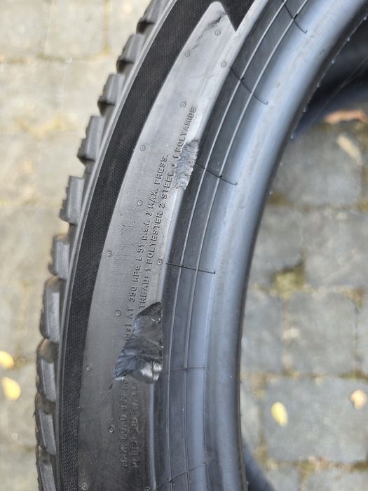 Pirelli 285/35/20  P Zero Winter 2