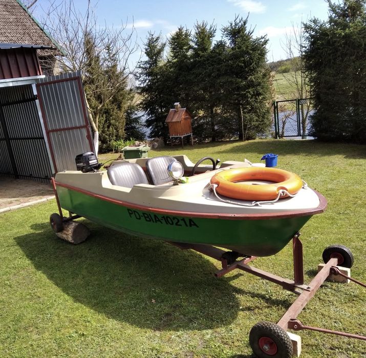 Motorówka łódka