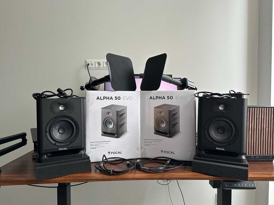 Студійні монітори Focal Alpha EVO 50 + стійки OfficePro SS138 + кабелі