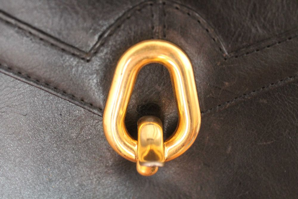 Mala de mão em pele