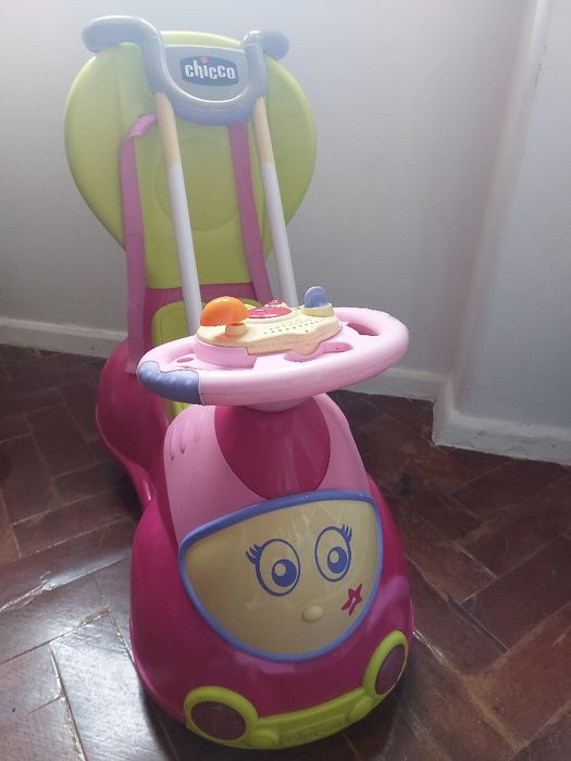 Triciclo andador CHICCO