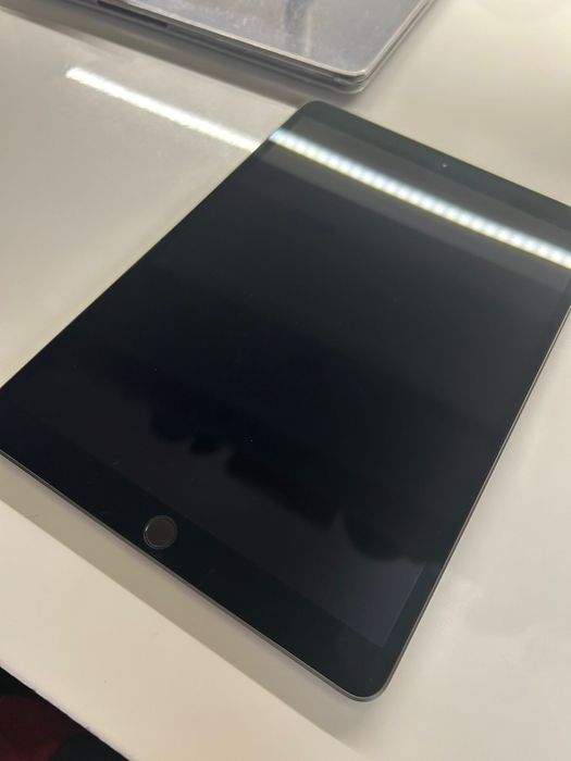 iPad Air 3 (64 GB, Wi-Fi) – Usado em ótimo estado