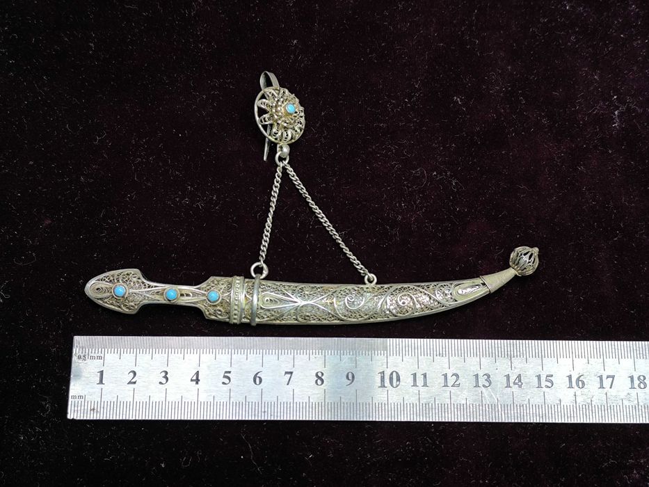 Серебряная большая брошь 84 пробы