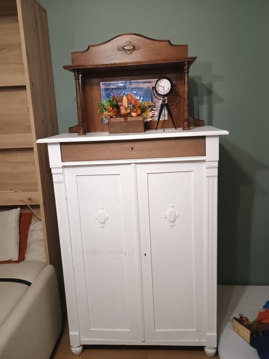 Bieliźniarka stara drewniana szafka