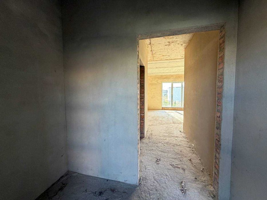 3-кімнатний котедж 110 м² з гаражем та 5 сотками у масиві Макарова