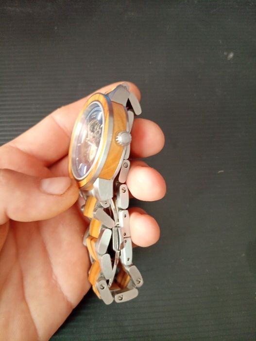 Продам годиник Holzkern Haiku