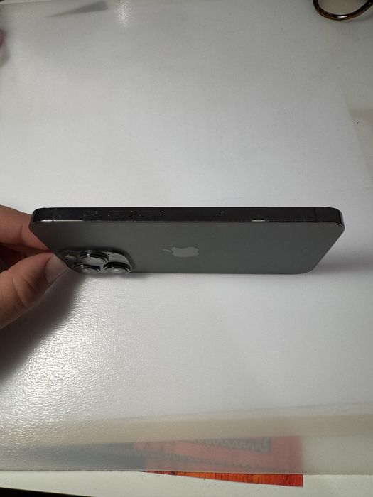 Iphone 13 PRO 128GB + 7 etui