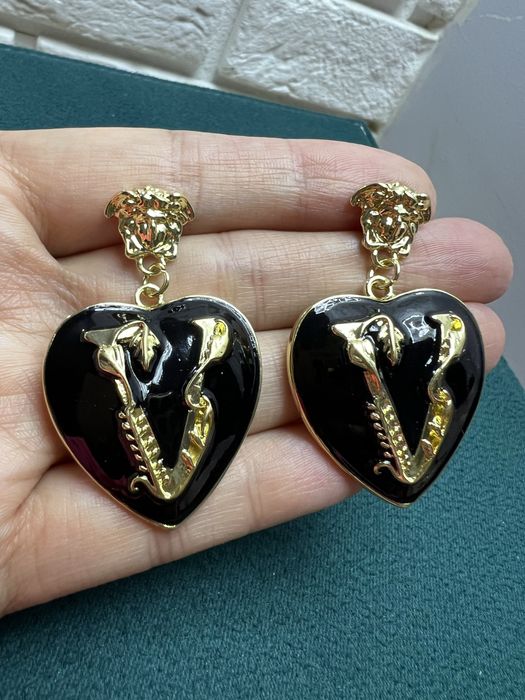 Nowe luksusowe kolczyki w kształcie serca