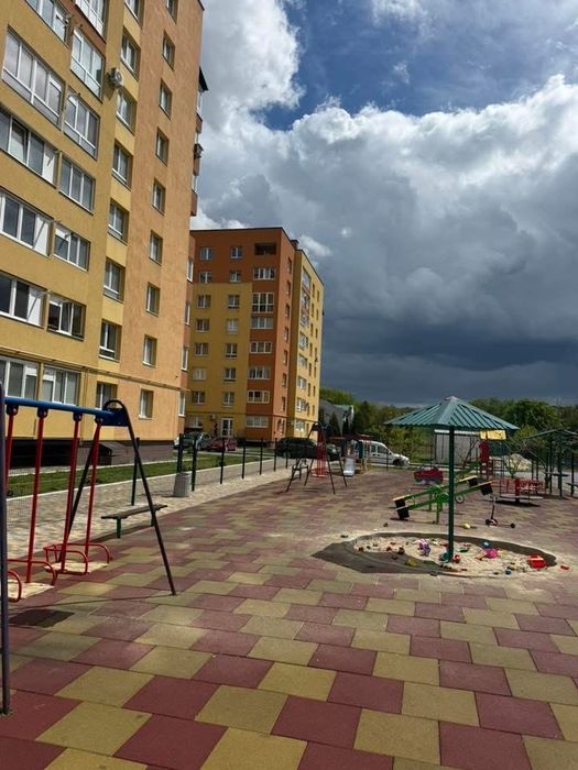 ПРОДАЖ 2 кім квартири, просп.Злуки