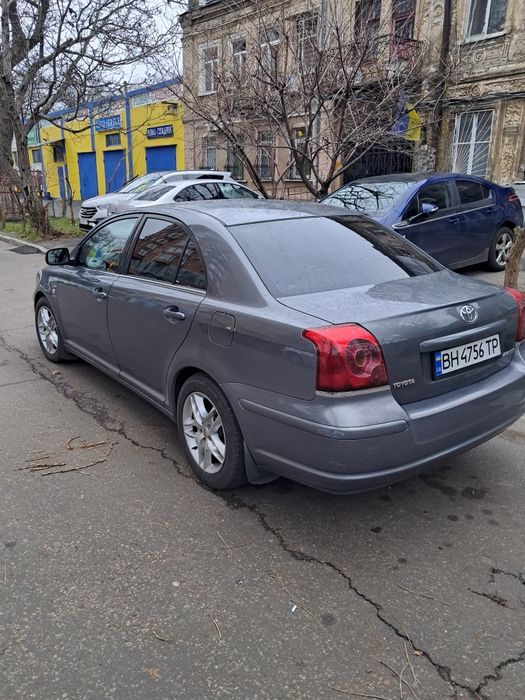 Тойота Авенсіс ll