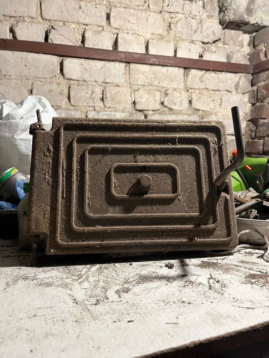 Двері чугуна на котел