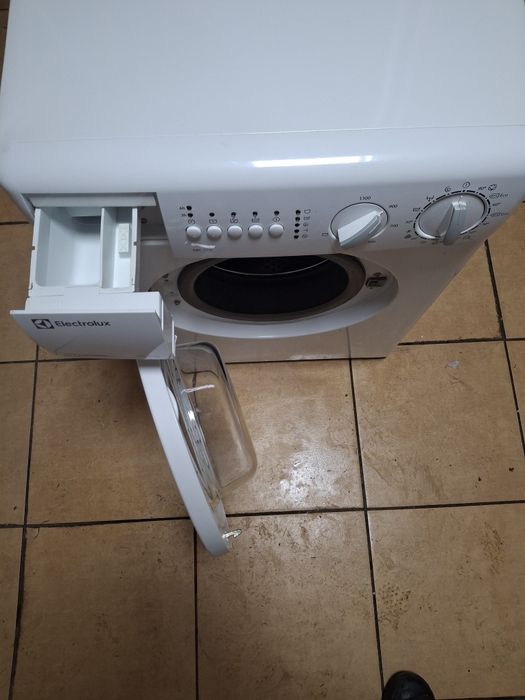 Electrolux 3 kg  1300 obr mini Pralka gwarancja Dostawa gratis