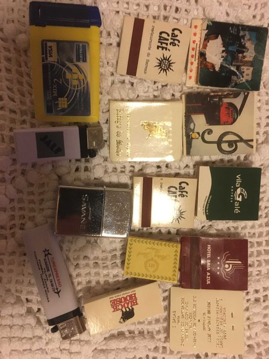 Caixas de fósforos e isqueiros