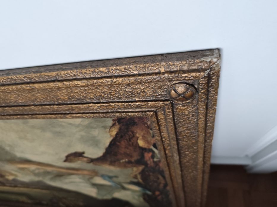 Quadro com moldura em madeira talhada