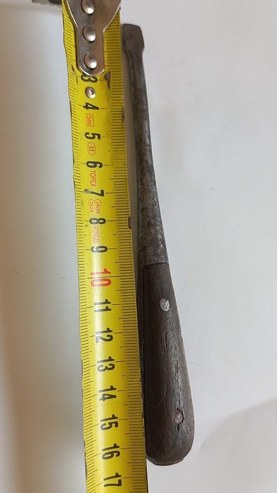 Продам ударную отвертку, цельнолитую