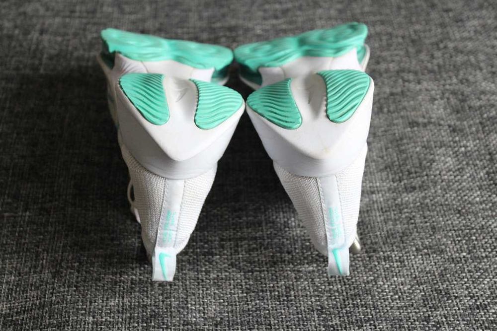 Кросівки Nike Air Zoom Tempo Next% Оригінал 40.5р