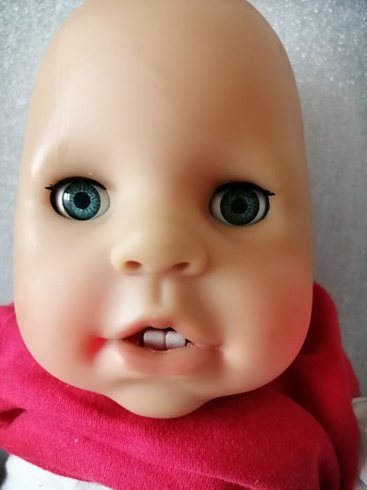 Lalka śliczna ząbkuje gorączkuje godula 10.24