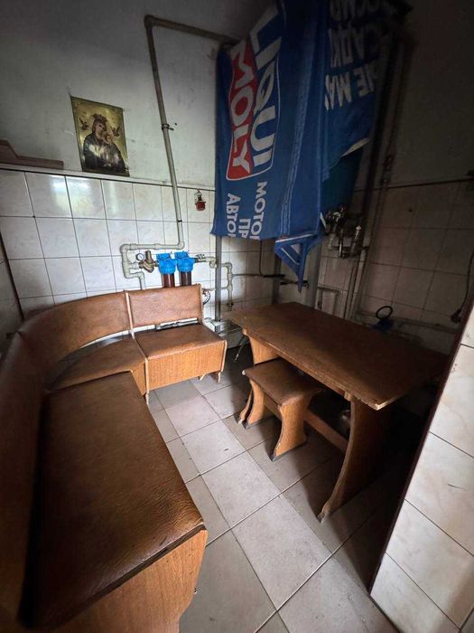 Здається в оренду приміщення СТО з підйомником