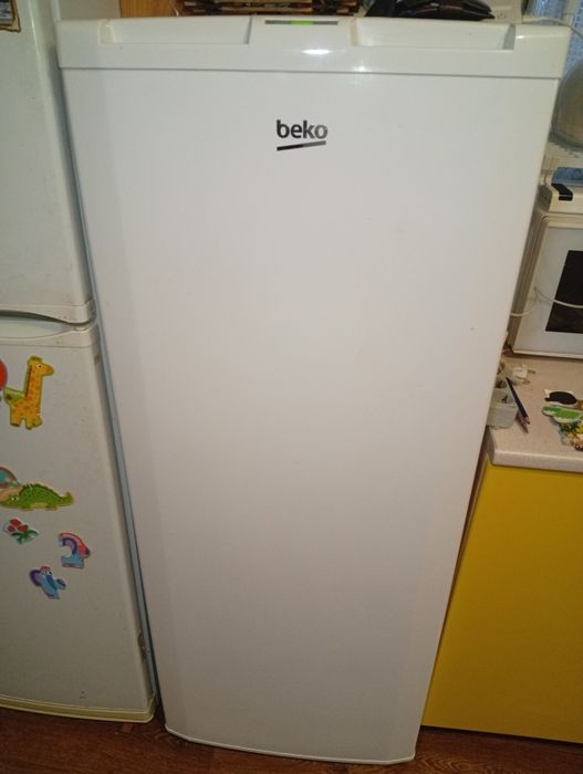 Морозильна камера Бекон. Морозилка BEKO.