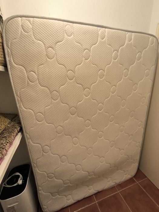 Colchão de casal 1.40x1.90 em bom estado