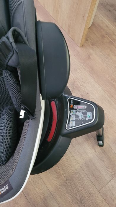 Fotelik BeSafe iZi Twist RWF 61-105 cm