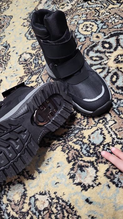 Продам зимові дитячі чобітки / взуття