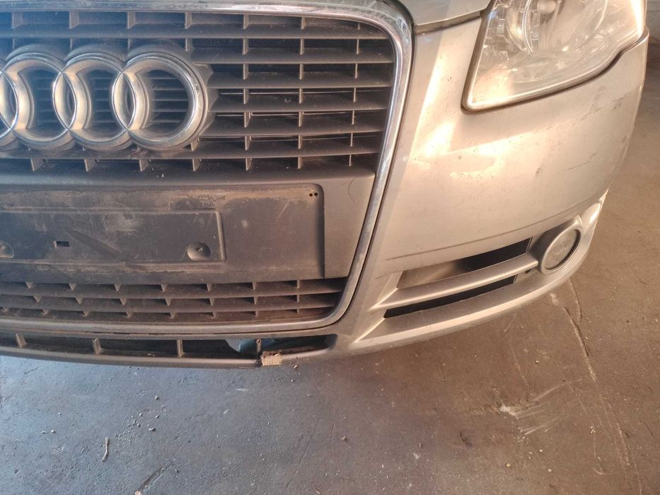Frente Completa Audi A4 B7 2.0 TDi 2007 com alguns danos #E83