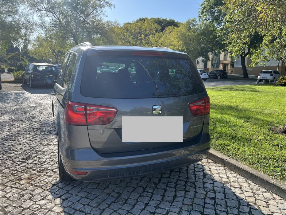 Vende - se Seat Alhamdra