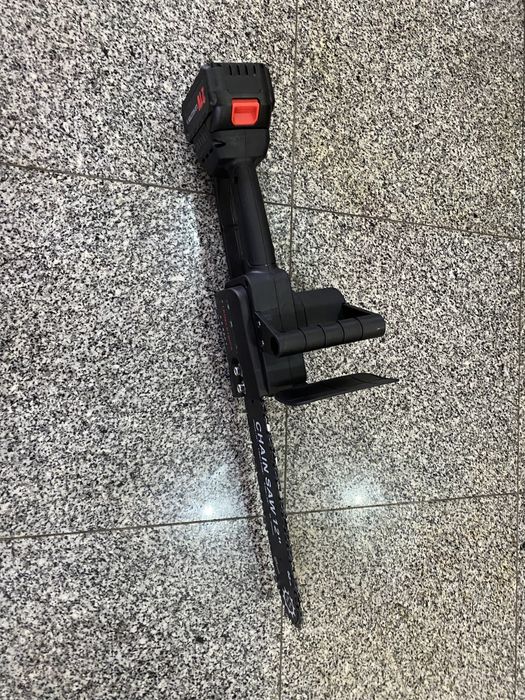 Motoserra elétrica a bateria