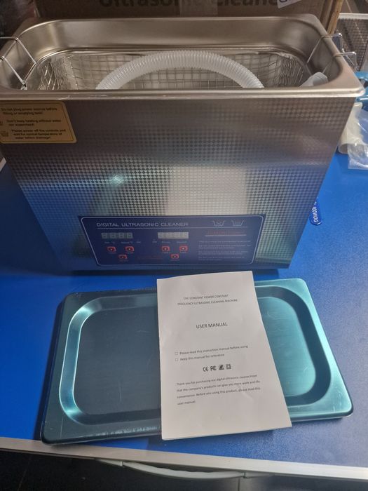 Máquina de limpeza ultrassônica digital com tanque de 6 litros.
