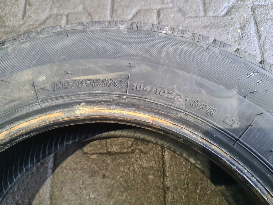 2x opona Lassa Wintus 2 195/65 R 16 C