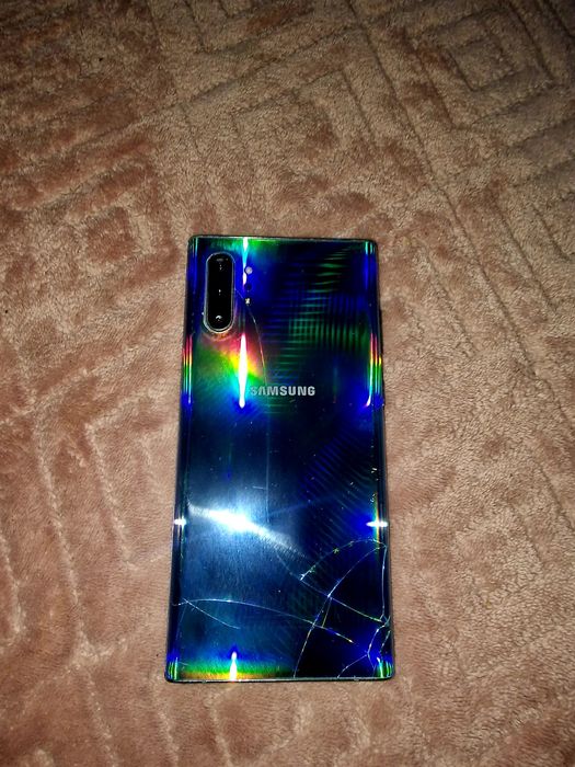 Samsung galaxi note  10 +     12 RAM 256 gb