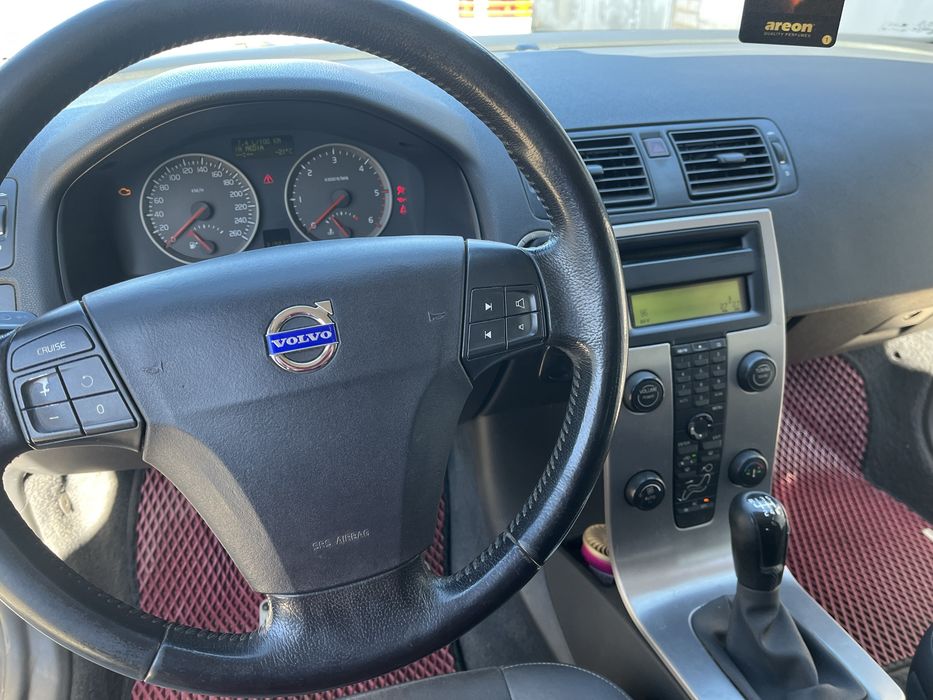 Volvo v50 2005 2.0d механіка