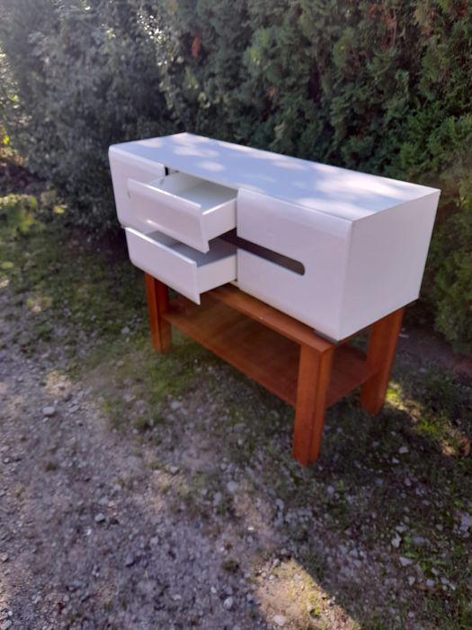 Regał szafka pod telewizor