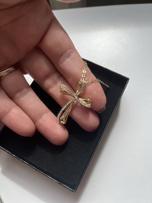 Хрестик з цепкою гарний