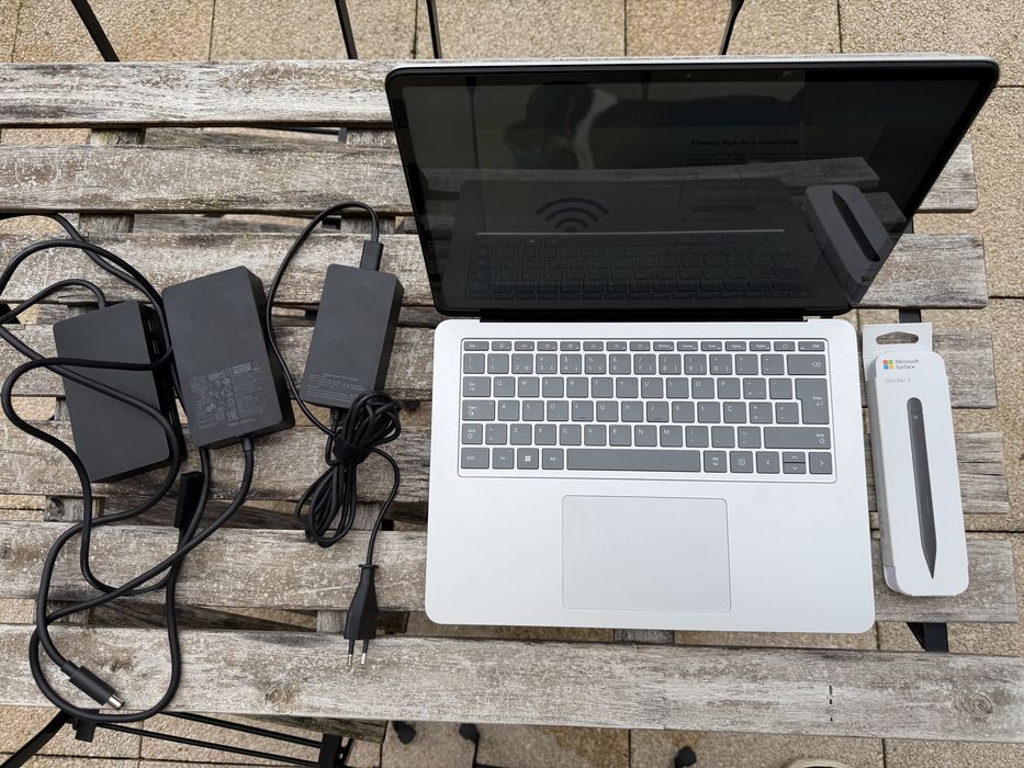 Microsoft Surface Laptop Studio 2 i7 + extras
