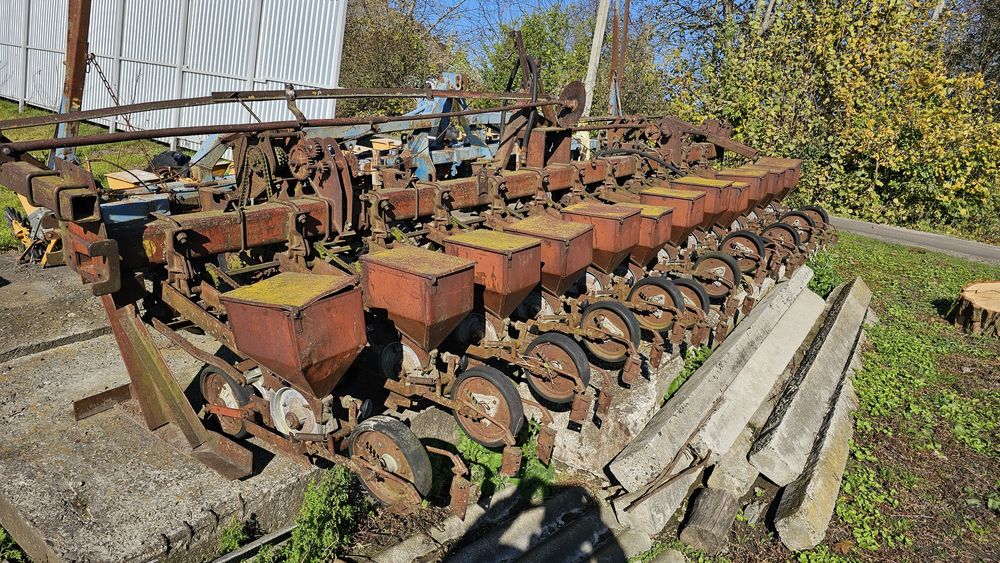Бурякова сівалка ССТ 12