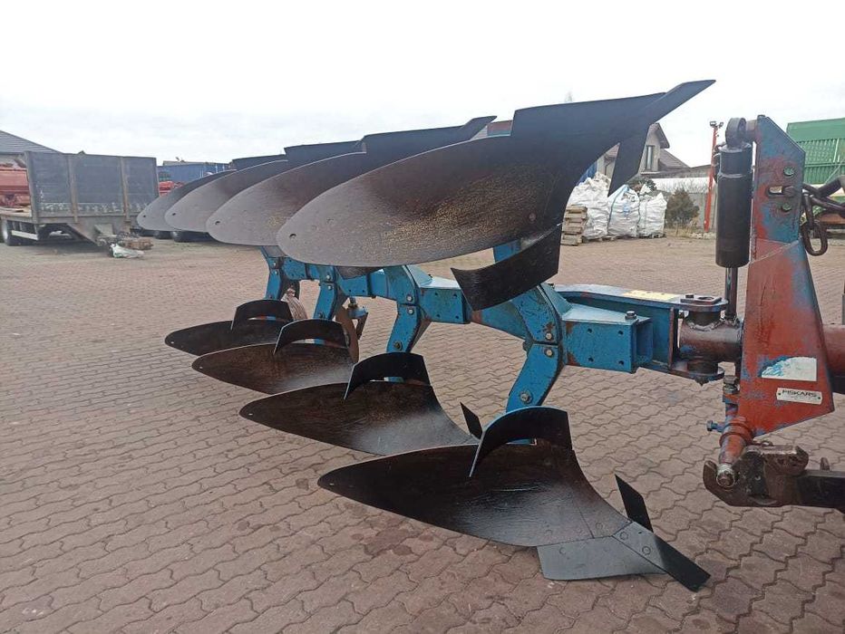 Plugi obrotowe Overum Fiskars.